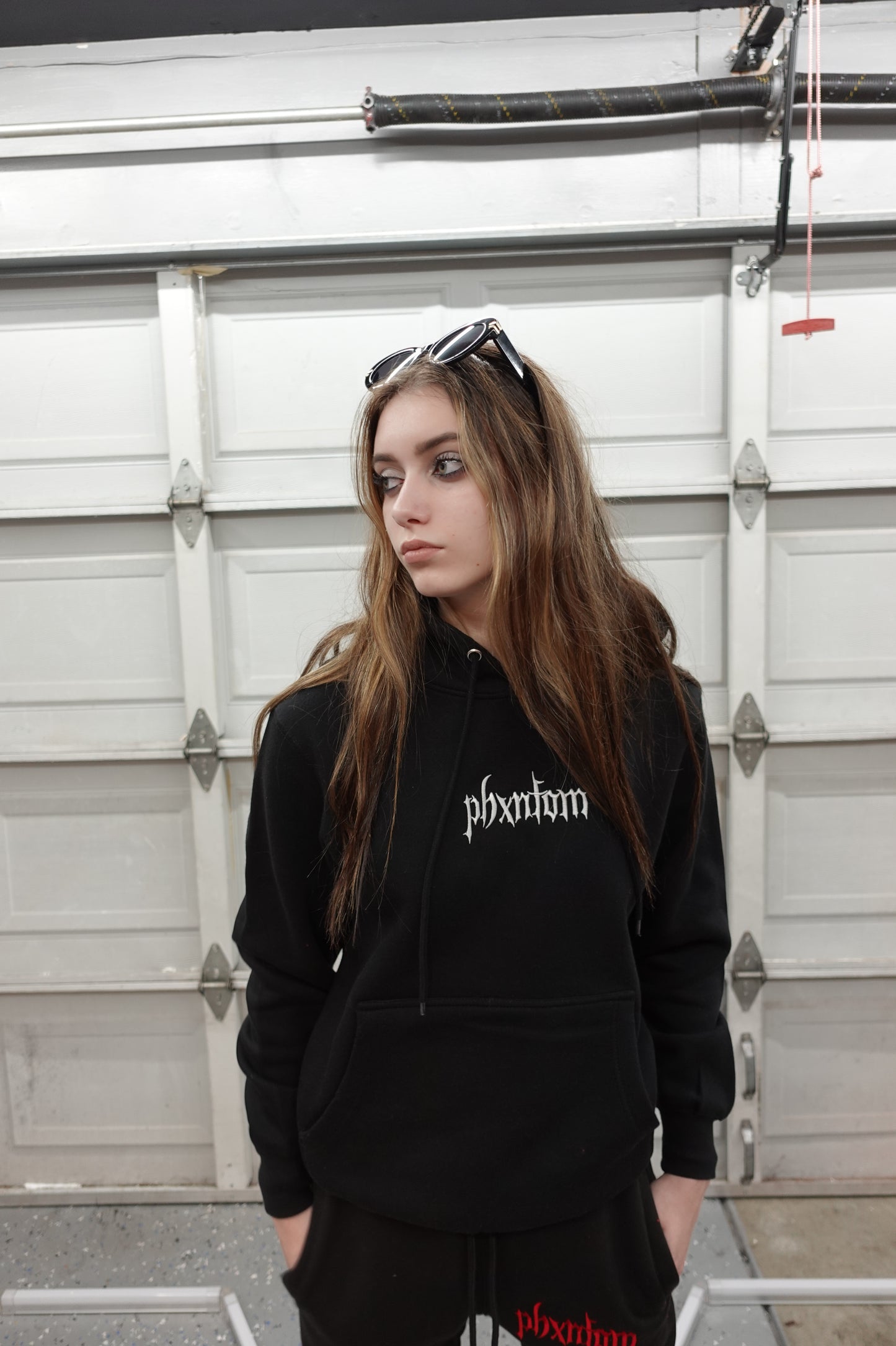 LOGO HOODIE - BLACK & WHITE