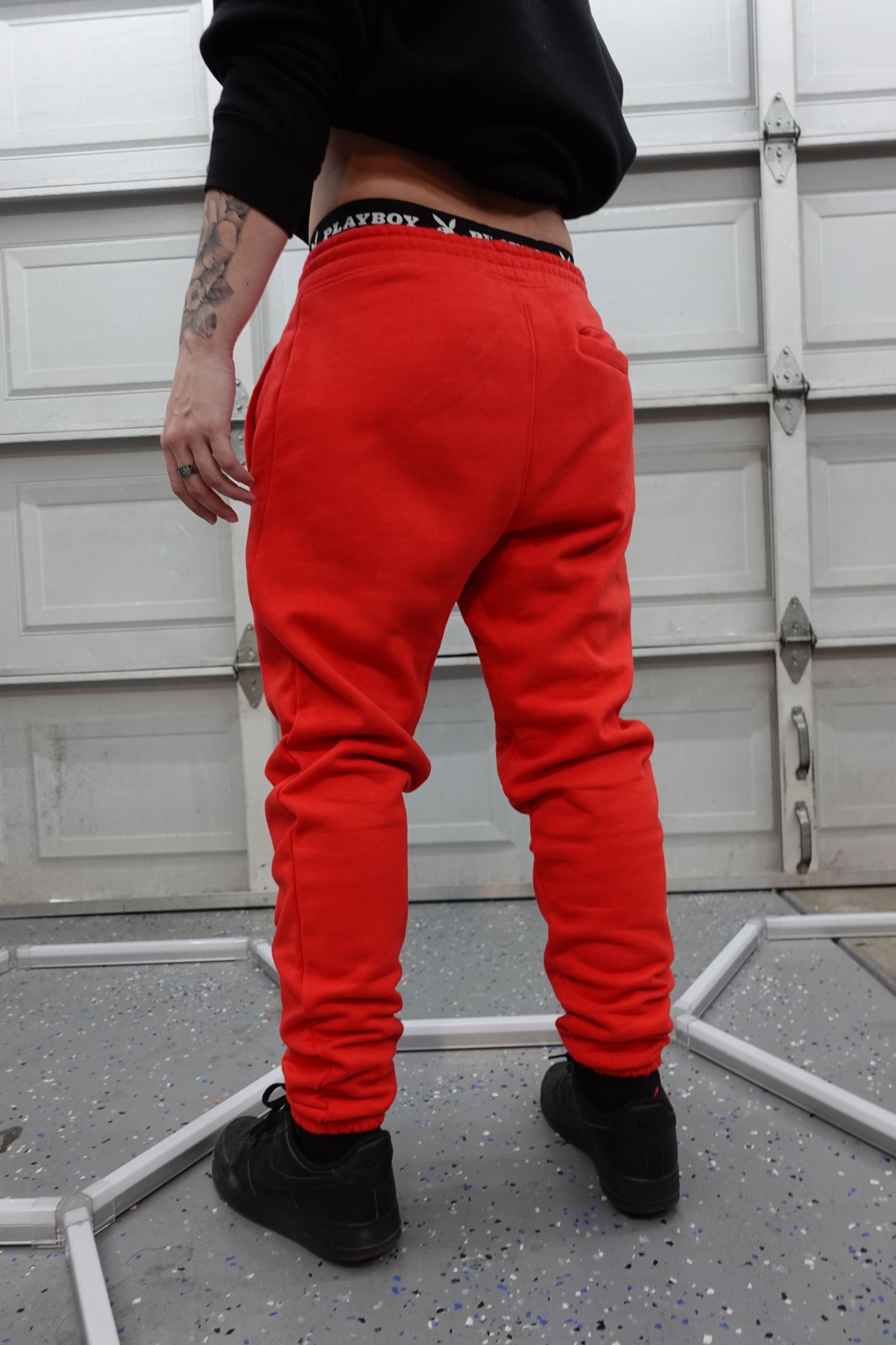 LOGO SWEATS - RED & BLACK